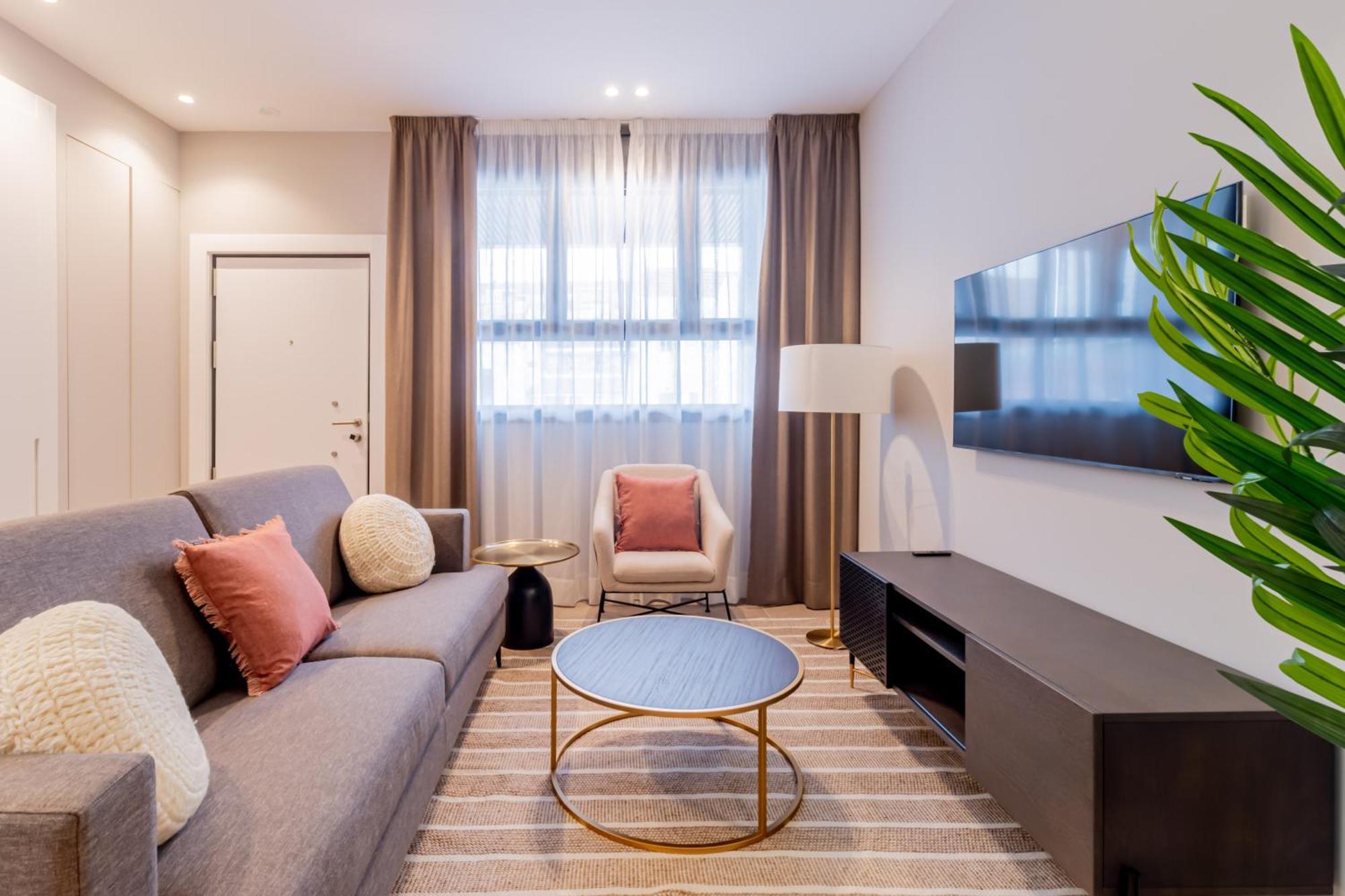 Home Art Apartments Bernabeu — Photos 3